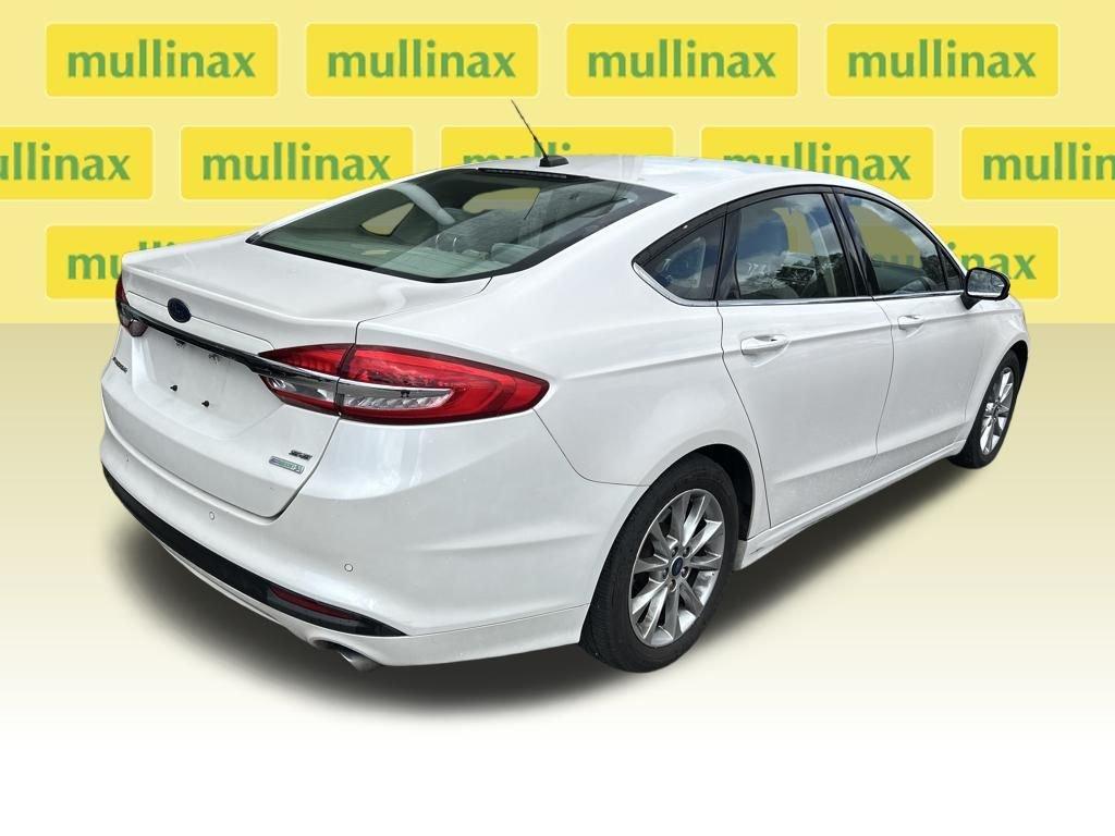 Ford Fusion Se - Thumbnail 3