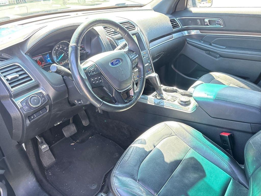Ford Explorer Limited - Thumbnail 6
