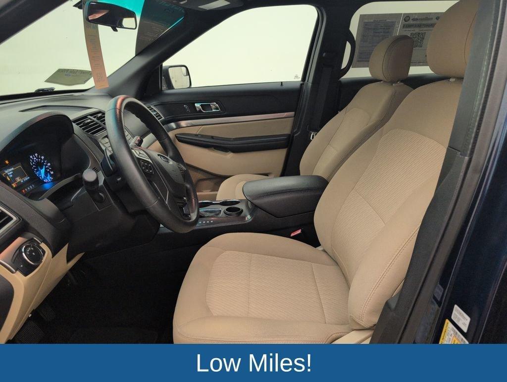 Ford Explorer Base - Thumbnail 5