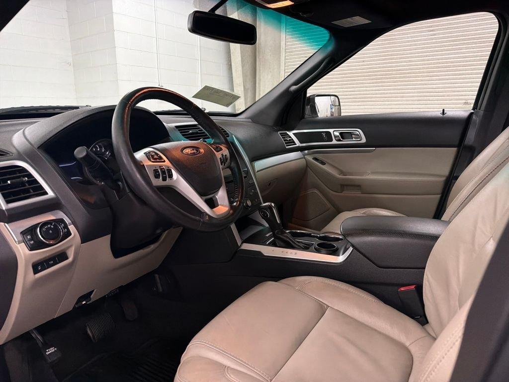 Ford Explorer Xlt - Thumbnail 5