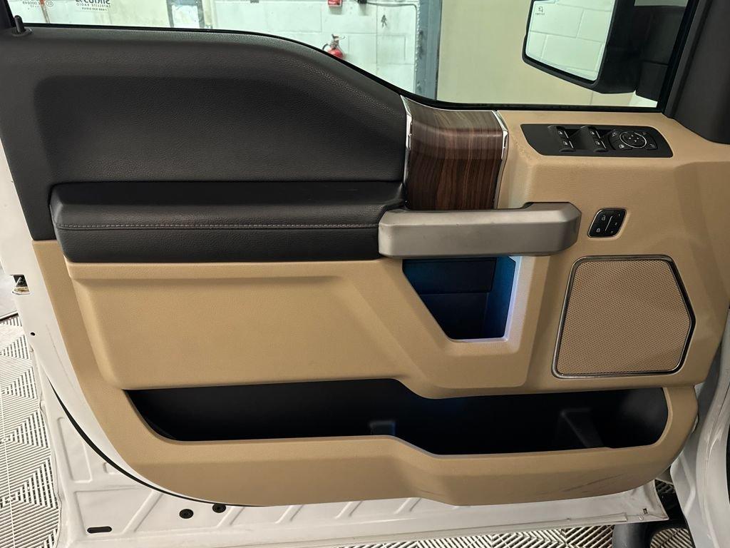 Ford F-150 Lariat - Thumbnail 17