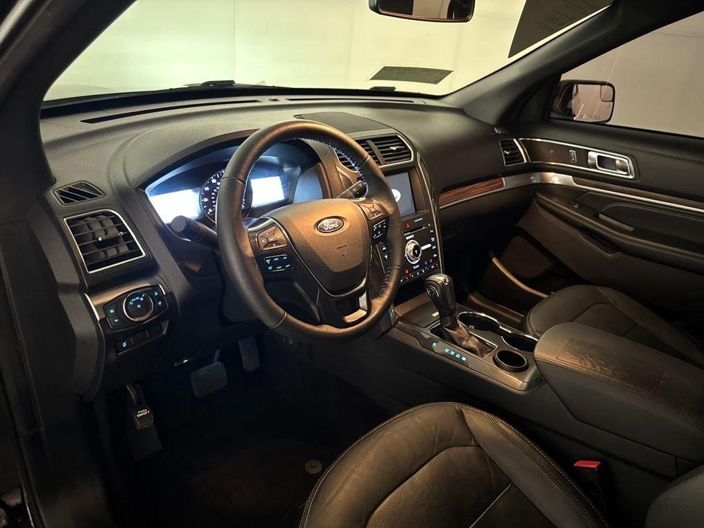 Ford Explorer Limited - Thumbnail 7