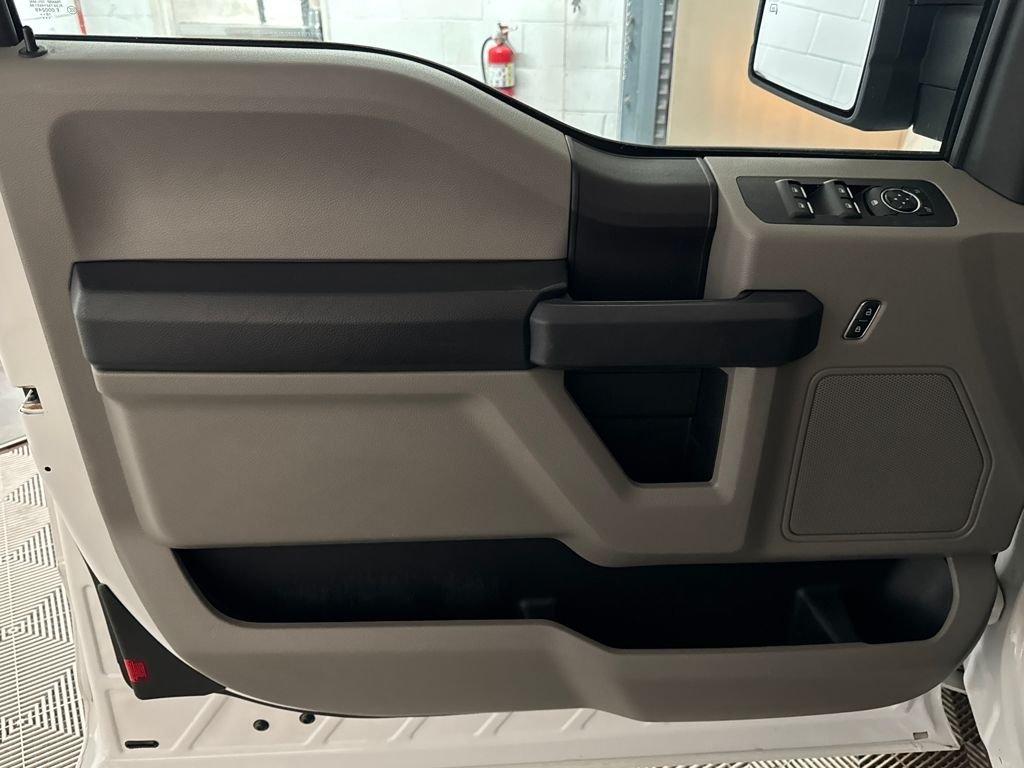 Ford F-150 Xl - Thumbnail 16