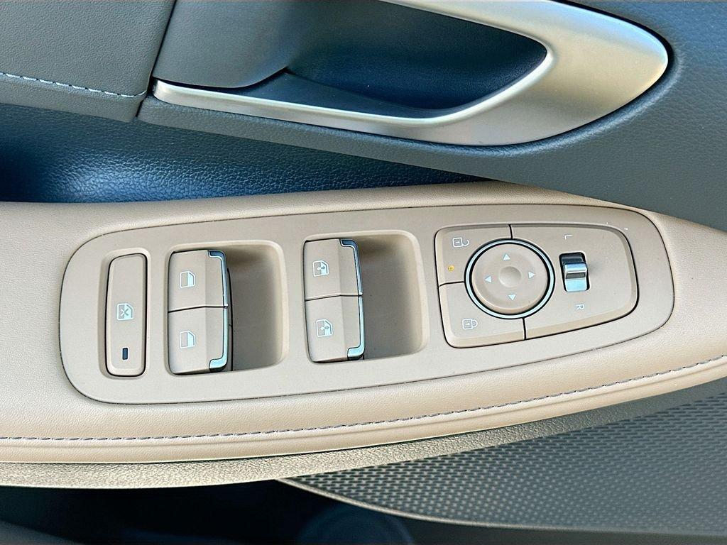 Hyundai Sonata Hybrid Limited - Thumbnail 19