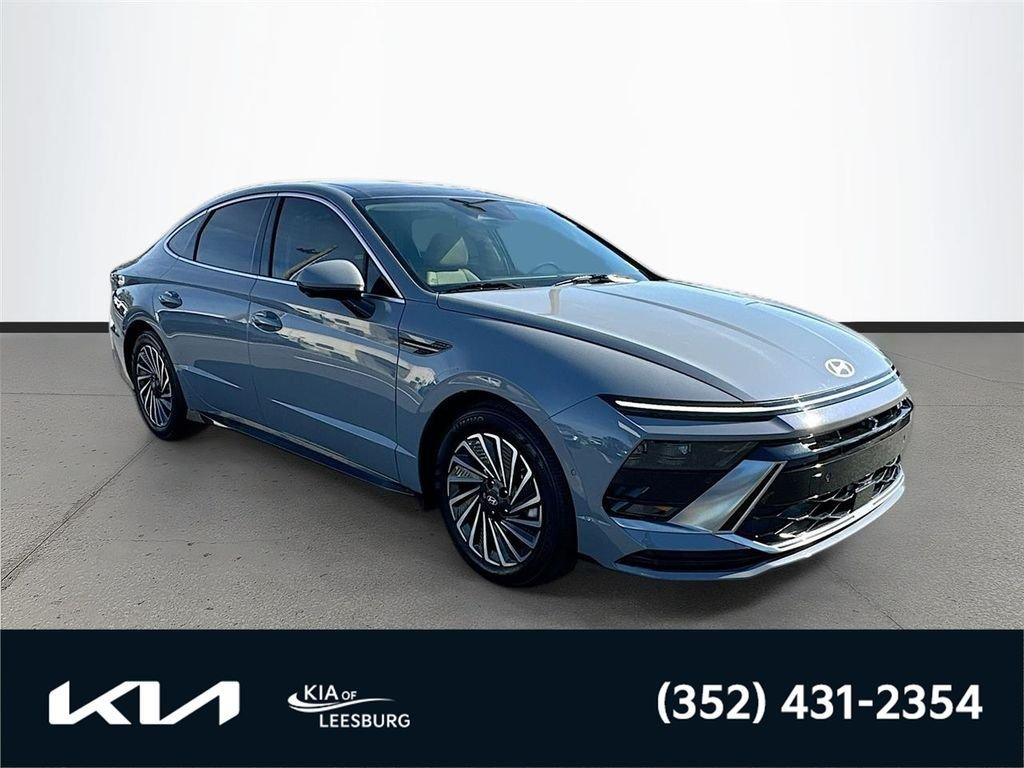 Hyundai Sonata Hybrid Limited - Thumbnail 2