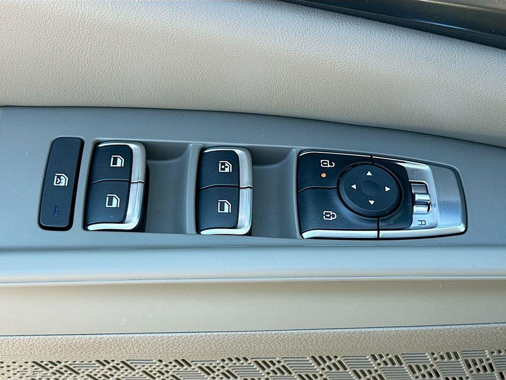 Kia Carnival Mpv Lxs - Thumbnail 19