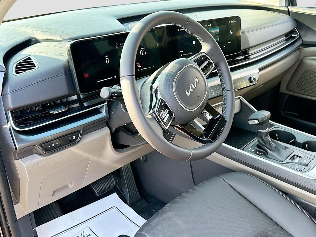 Kia Carnival Mpv Lxs - Thumbnail 10