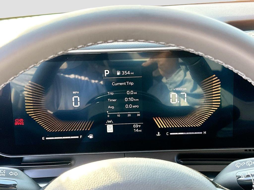 Kia Carnival Mpv Lxs - Thumbnail 13