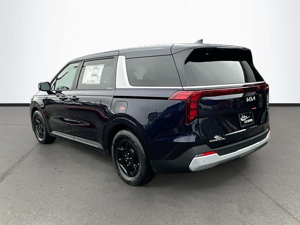 Kia Carnival Mpv Lxs - Thumbnail 6