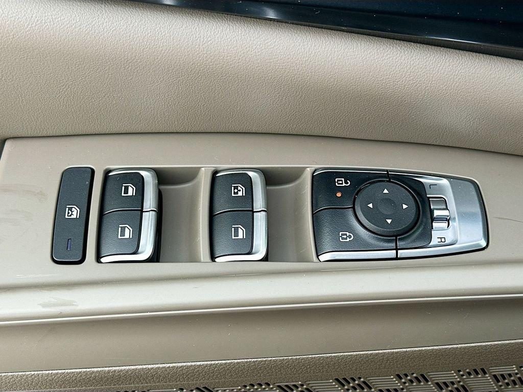 Kia Carnival Mpv Lxs - Thumbnail 19