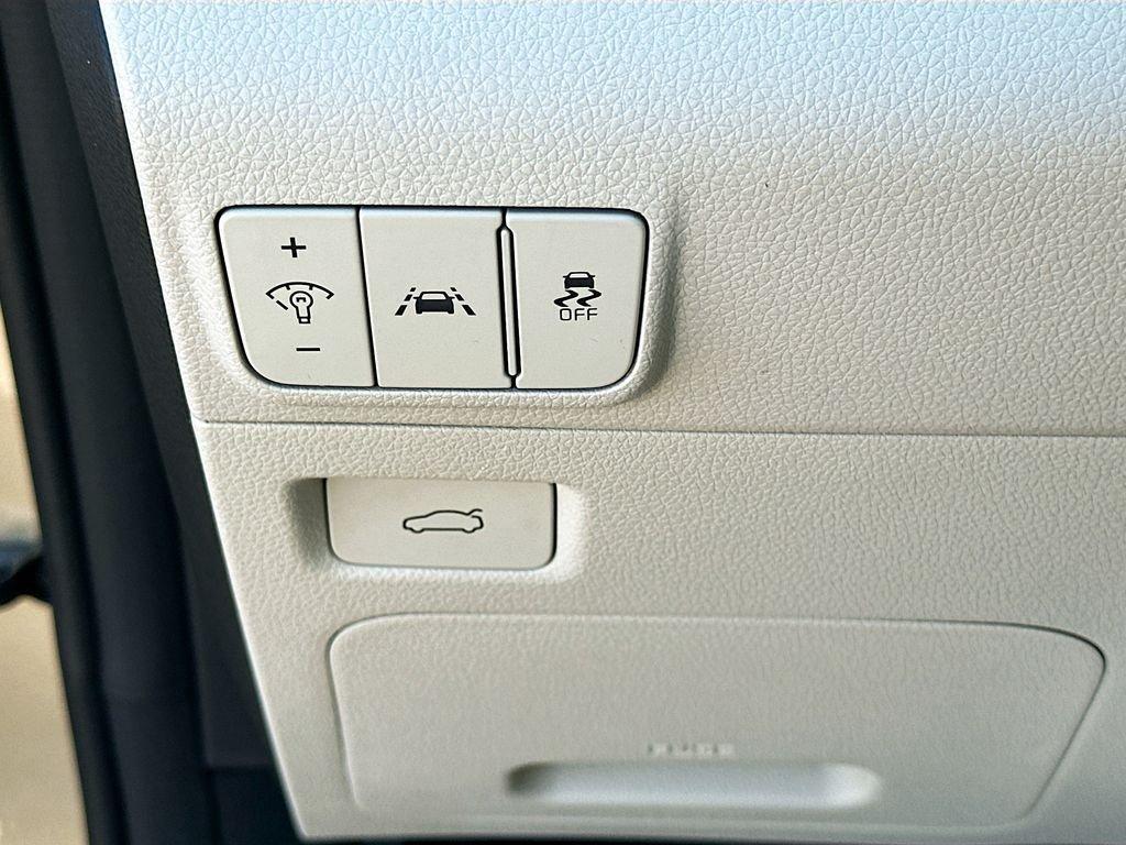 Kia K5 Ex - Thumbnail 11