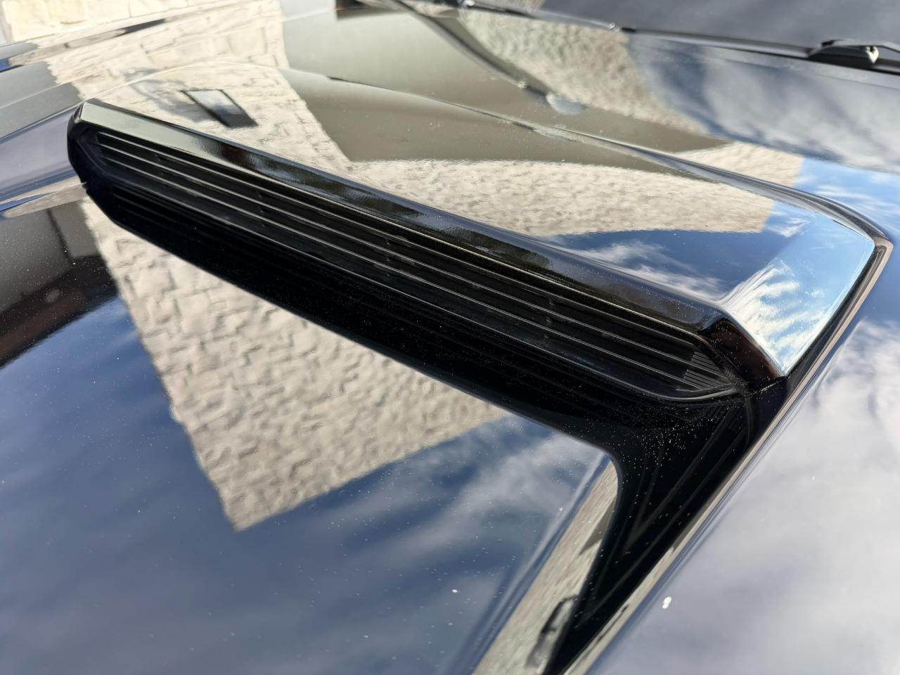 Toyota Tacoma - Thumbnail 7