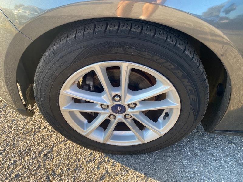 Ford Focusse Hatch - Thumbnail 14