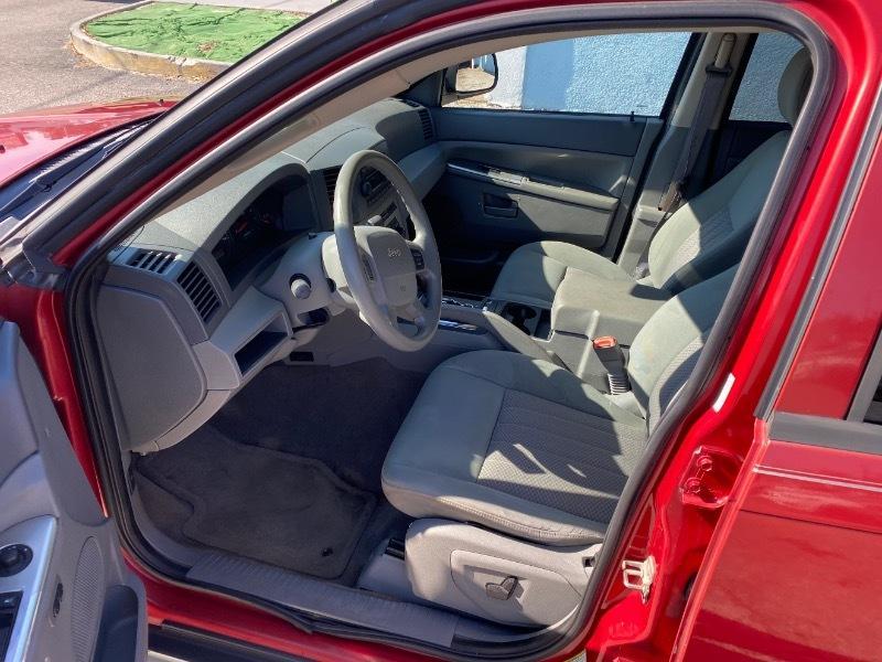 Jeep Grand Cherokeelaredo 2Wd - Thumbnail 8