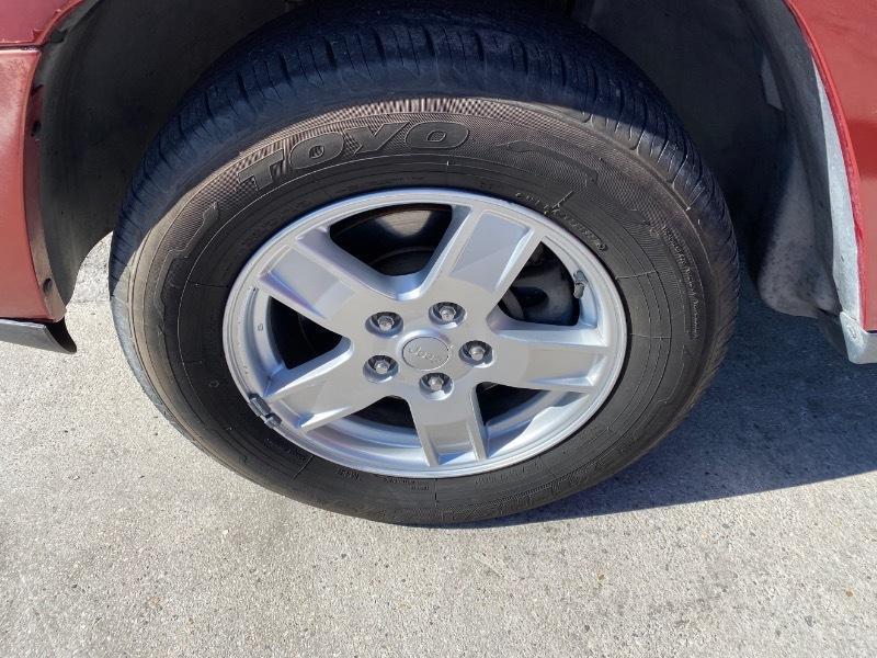 Jeep Grand Cherokeelaredo 2Wd - Thumbnail 16