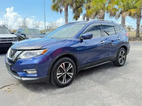 Nissan Rogue Sv - Thumbnail 3