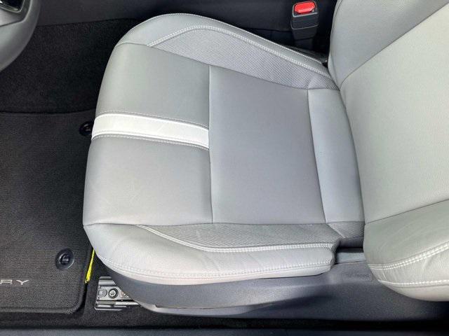 Toyota Camry Se Awd - Thumbnail 7