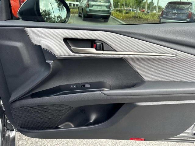 Toyota Camry Se Awd - Thumbnail 11