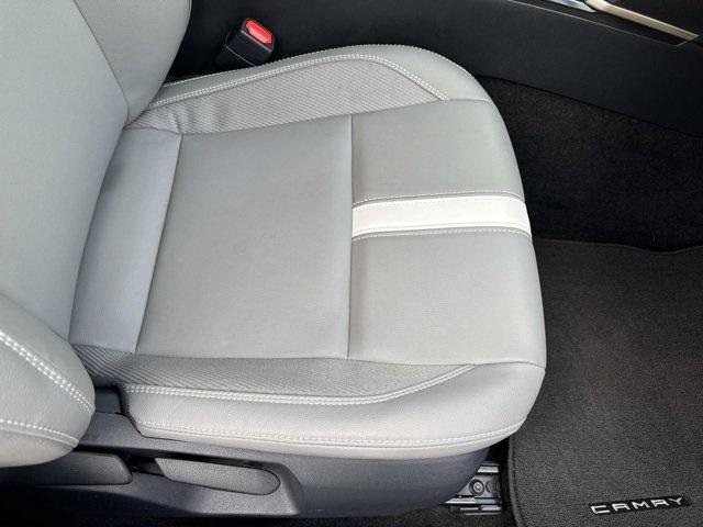 Toyota Camry Se Awd - Thumbnail 12
