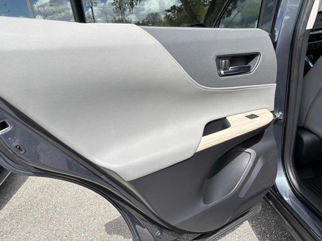 Toyota Venza Limited - Thumbnail 12