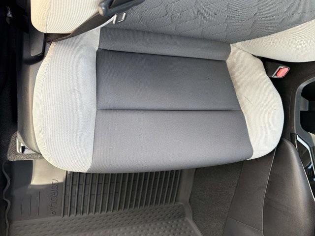 Toyota Corolla Le - Thumbnail 15