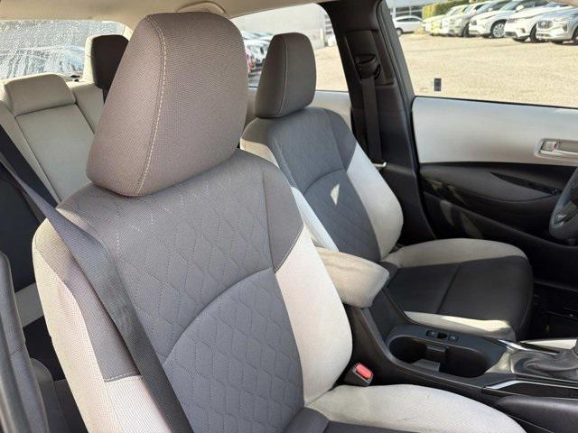 Toyota Corolla Le - Thumbnail 16