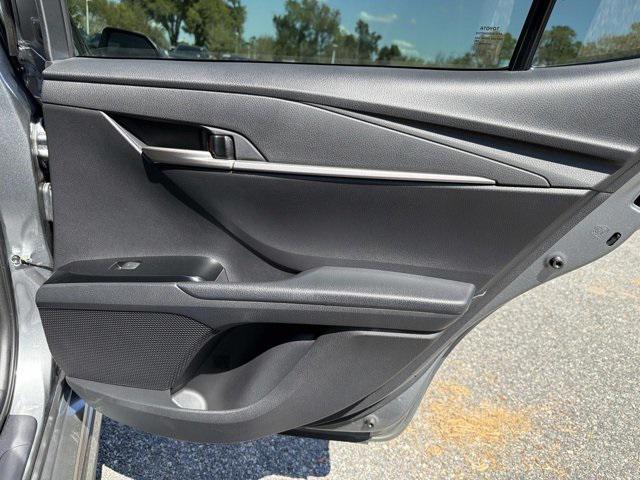 Toyota Camry Se - Thumbnail 19