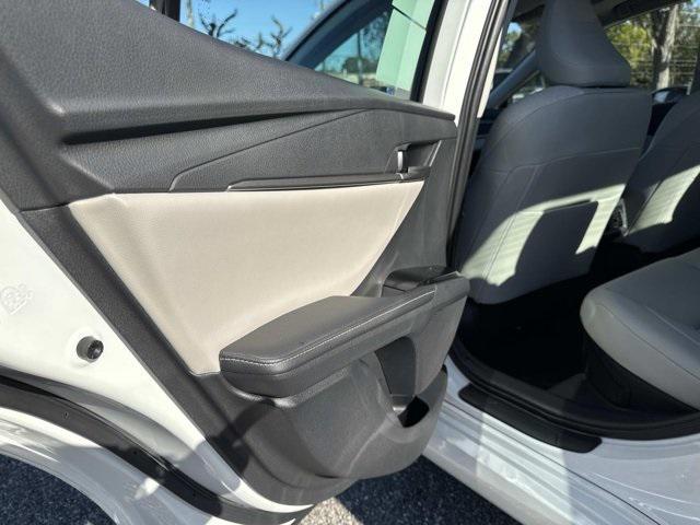 Toyota Camry Xle - Thumbnail 13