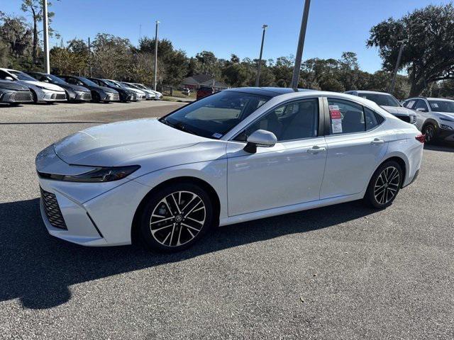 Toyota Camry Xle - Thumbnail 5