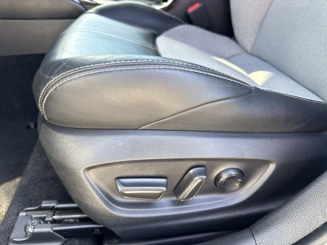 Toyota Corolla Hatchback Xse 5Drhatchback - Thumbnail 10