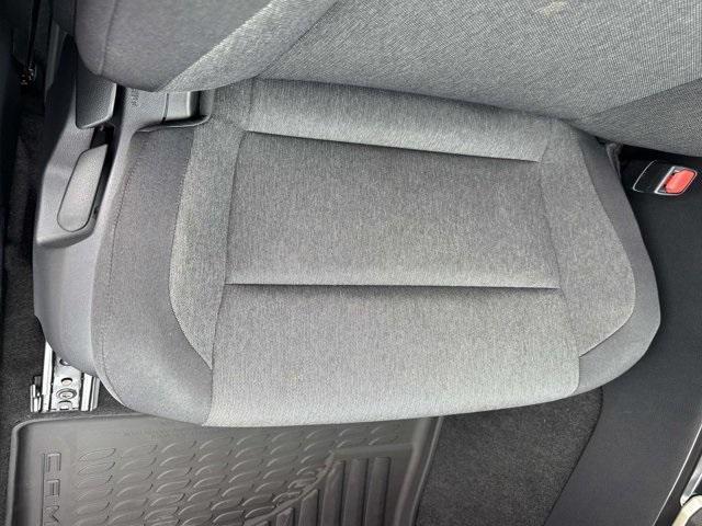 Toyota Camry Le - Thumbnail 15