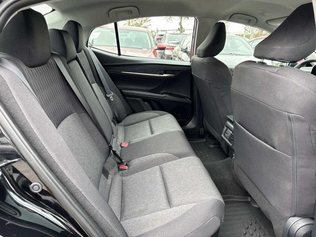 Toyota Camry Le - Thumbnail 19