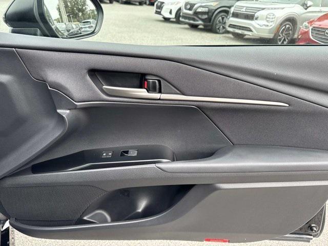 Toyota Camry Le - Thumbnail 14