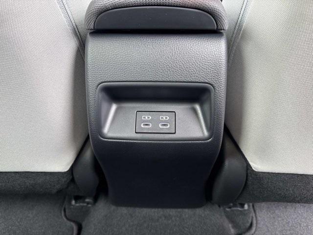 Toyota Corolla Hybrid Le Sedan - Thumbnail 20