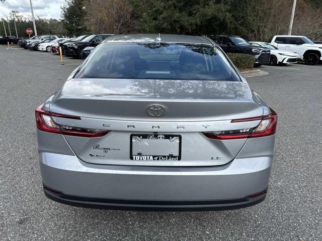 Toyota Camry Le - Thumbnail 3