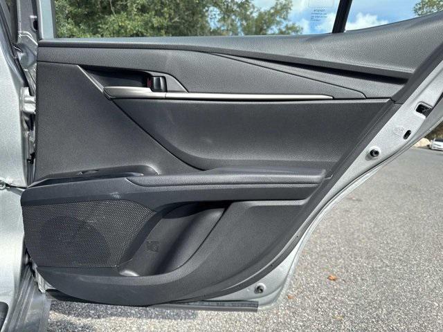 Toyota Camry Le - Thumbnail 18