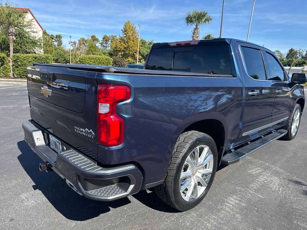 Chevrolet Silverado 15004Wd Crew Cab 147" High Country - Thumbnail 10