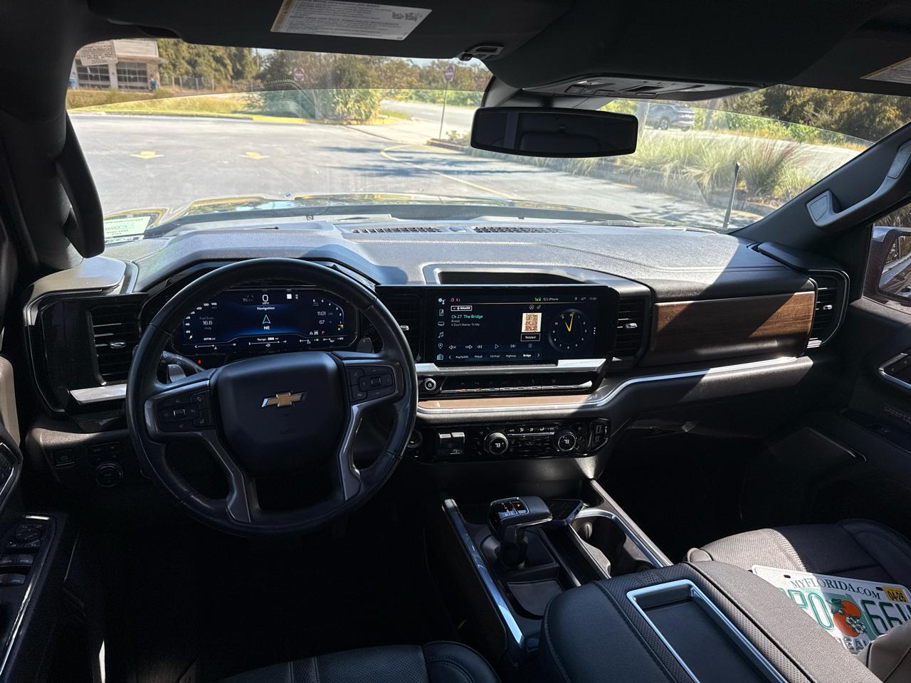 Chevrolet Silverado 15004Wd Crew Cab 147" High Country - Thumbnail 16