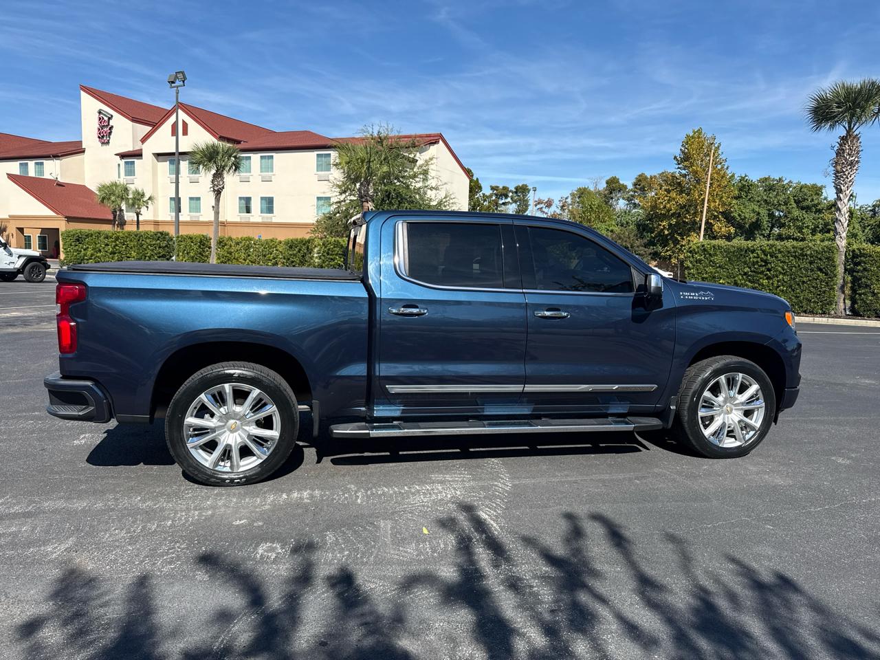 Chevrolet Silverado 15004Wd Crew Cab 147" High Country - Thumbnail 11