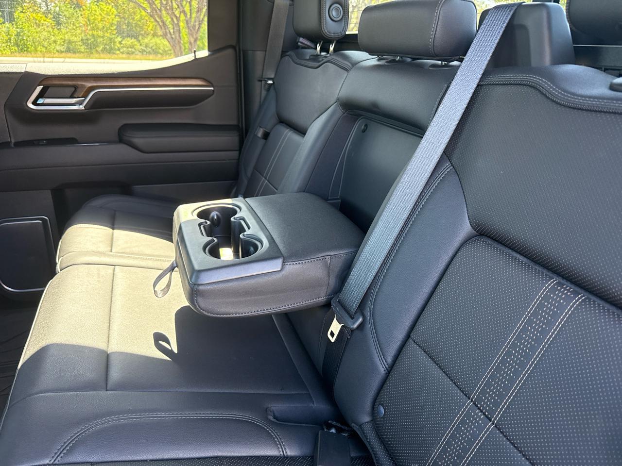 Chevrolet Silverado 15004Wd Crew Cab 147" High Country - Thumbnail 19