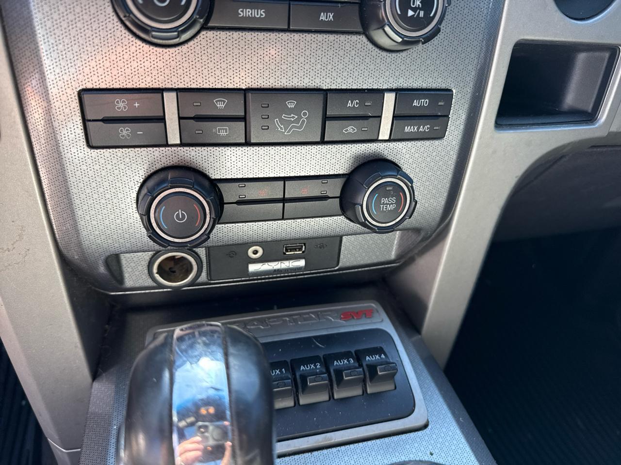 Ford F-1504Wd Supercab 133" Svt Raptor - Thumbnail 17