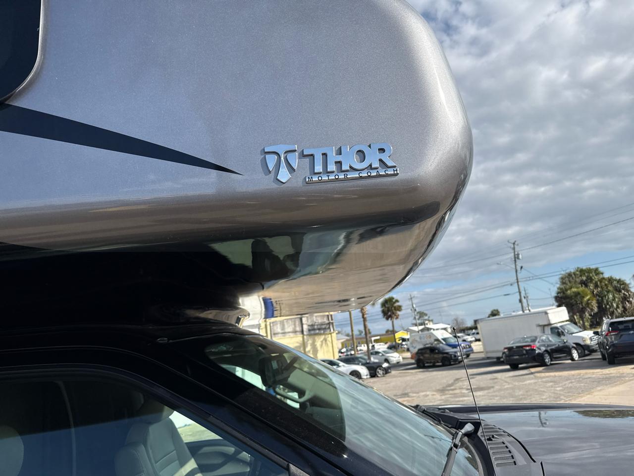 Ford F600 - Thumbnail 19