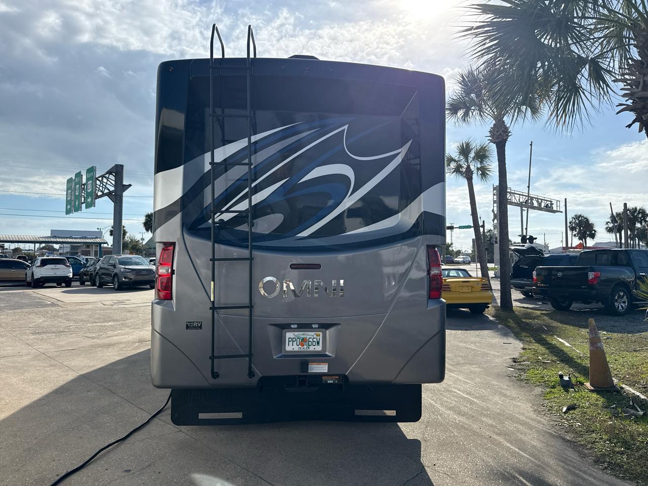 Ford F600 - Thumbnail 6