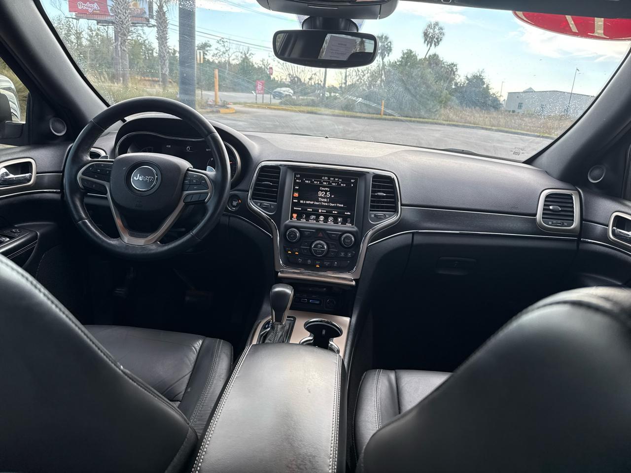 Jeep Grand Cherokeelimited 4X2 - Thumbnail 13