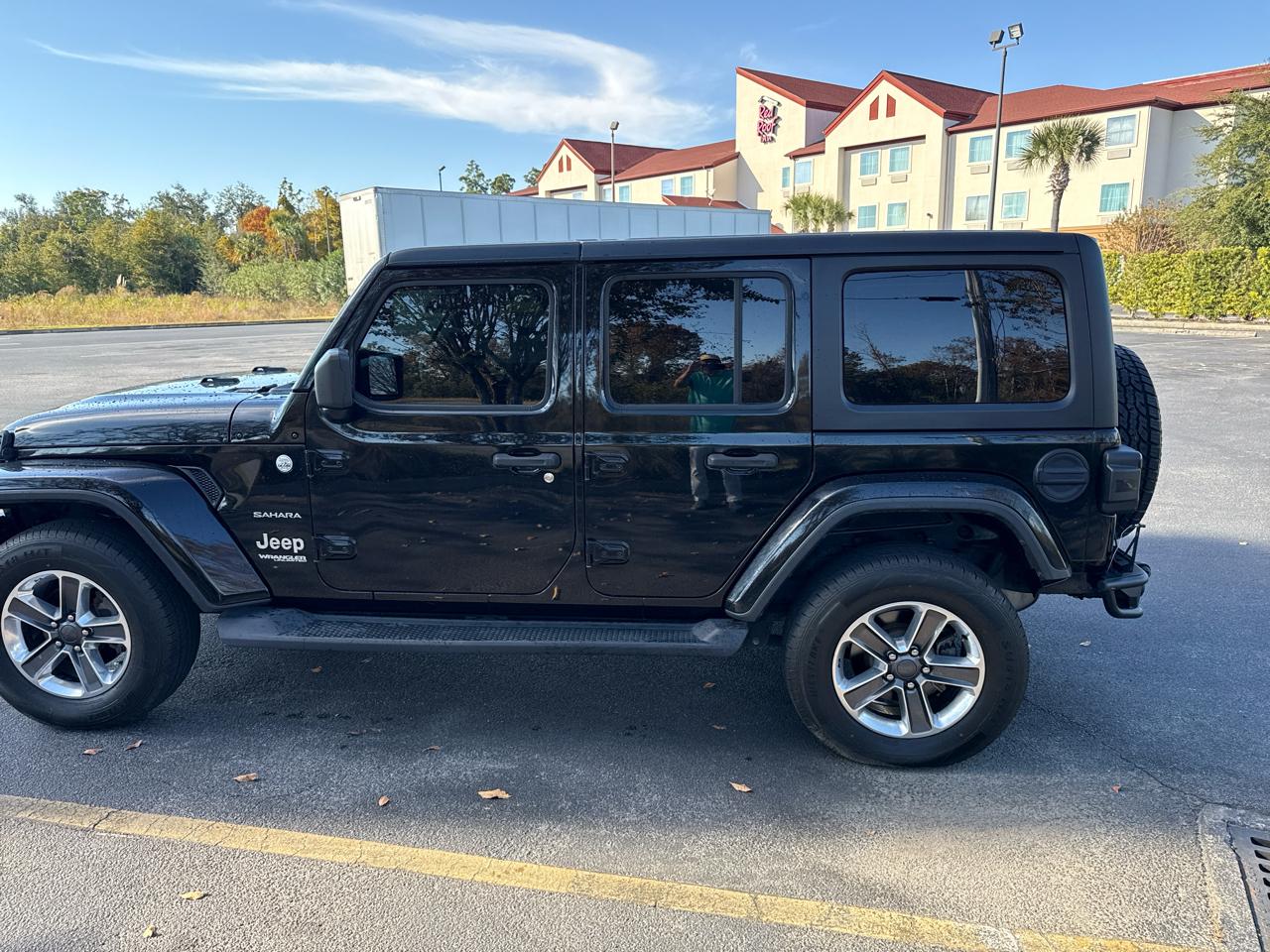 Jeep Wranglerunlimited Sahara 4X4 - Thumbnail 3