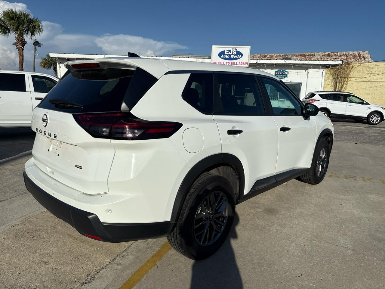 Nissan Rogueawd S - Thumbnail 7