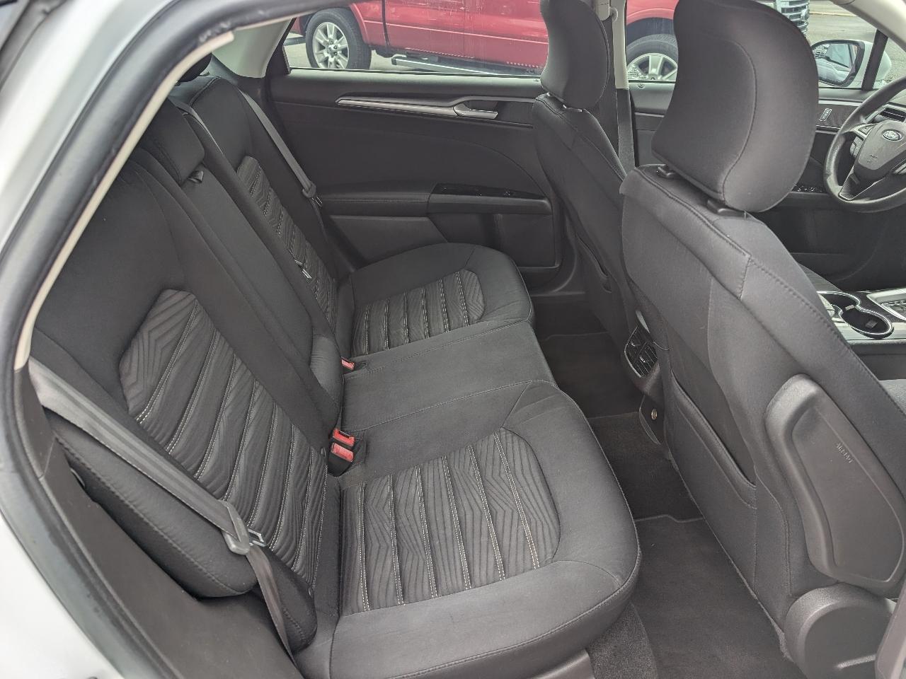 Ford Fusion4Dr Sdn Se Fwd - Thumbnail 6