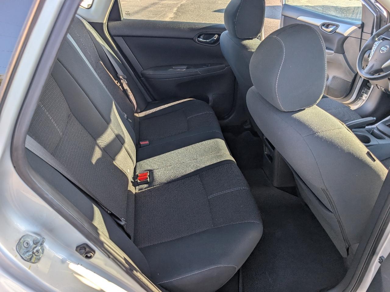 Nissan Sentras - Thumbnail 6