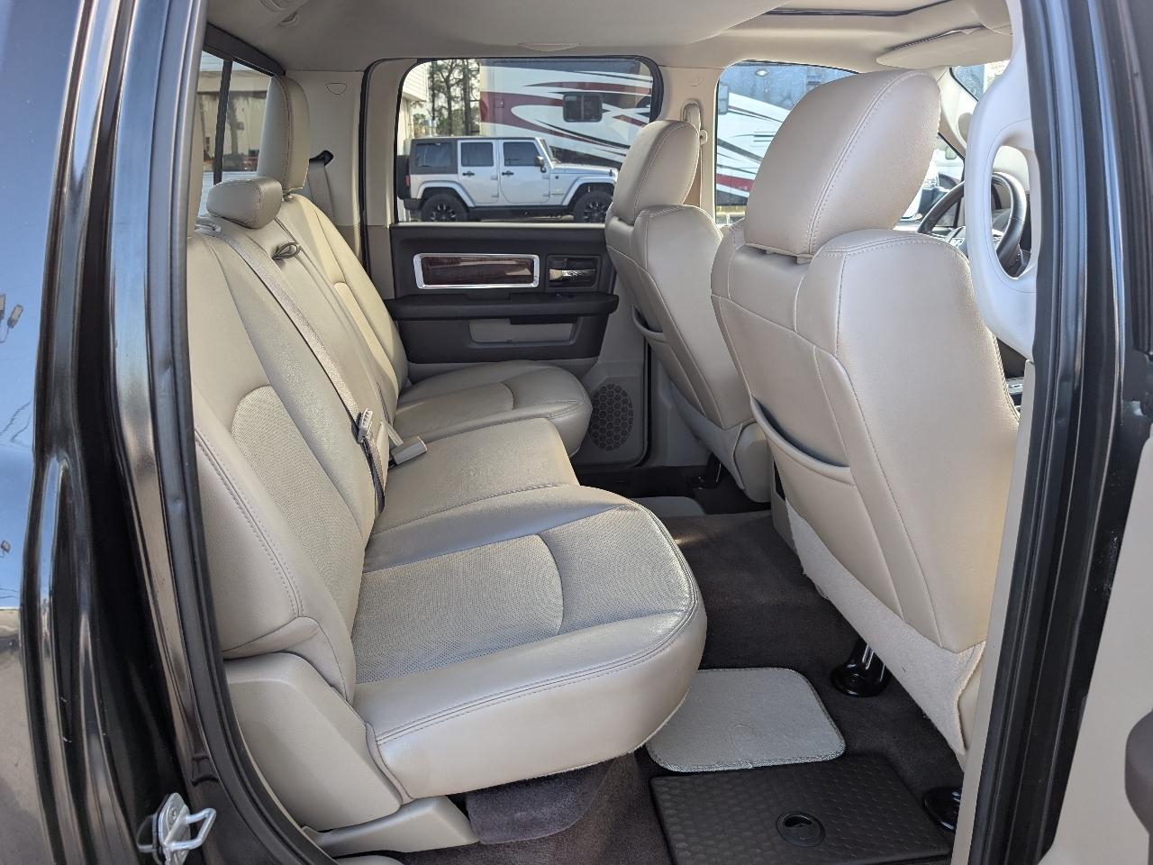 Ram 15002Wd Crew Cab 140.5" Laramie - Thumbnail 7