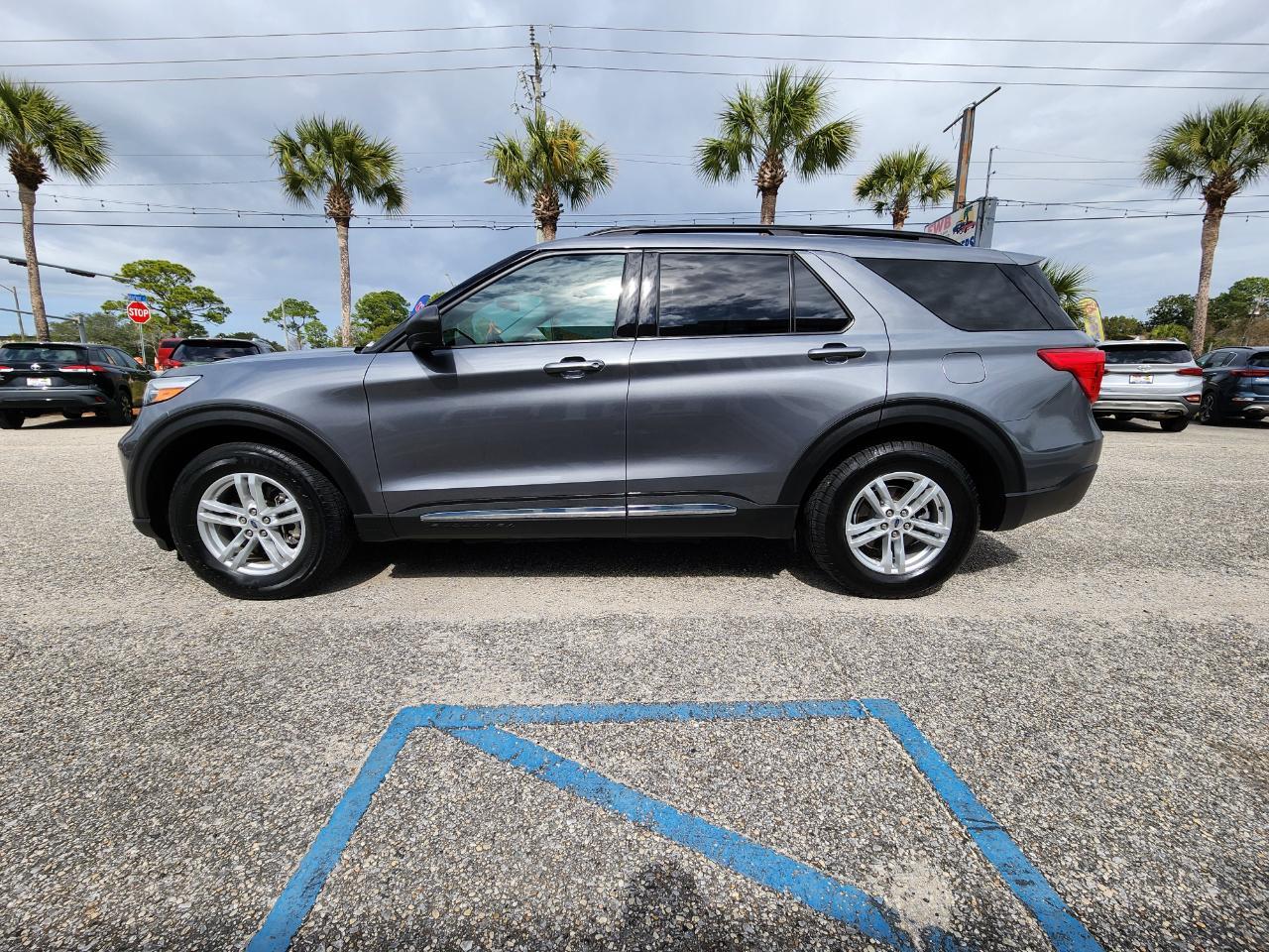 Ford Explorerxlt Rwd - Thumbnail 2